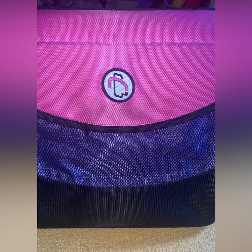 Case it pink and purple trapper